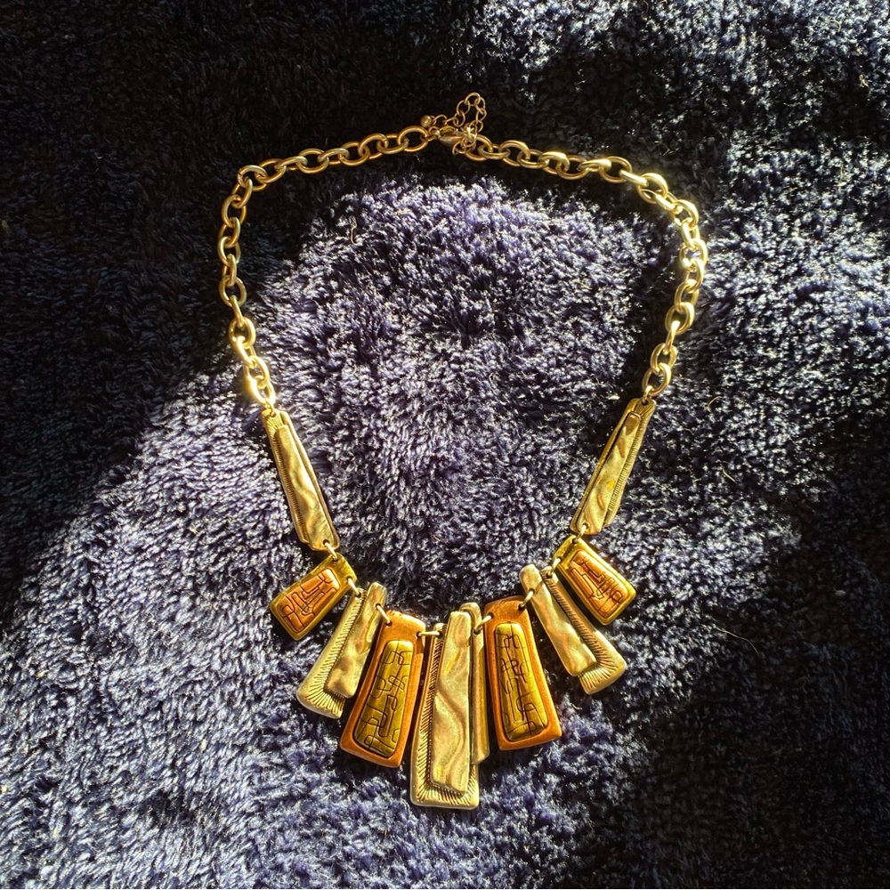 Cool clunky fashion necklace 💕